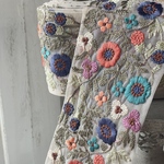 [実物のお色味と違う場合があります] インド刺繍リボン　花　インド刺繍　スパンコール　刺繍リボン　リボン　りぼん　※10月8日よりゆうパケットにて発送