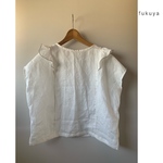 在庫◯オフホワイトリネン×ベージュ糸のフリルフレンチスリーブブラウス