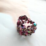 再販※ メタリックワインカラーの花編みワイドリング