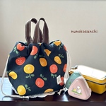 - ̗̀ 保冷保温  ̖́-  ＊エアリーbag＊お弁当巾着バッグ スープジャーランチにも  まぁるい花 ネイビー