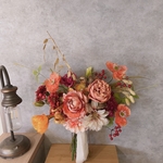 丸咲バラ＆ダリアの赤い実物bouquet □秋カラー□ アーティフィシャルフラワー　ウェディングブーケ