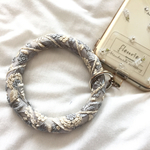 インド刺繍 リボン スマホストラップ ハンドストラップ くすみブルー