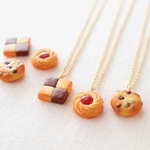 クッキーのネックレス