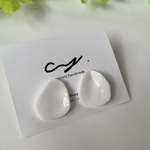 white paper 3 ピアス　ハンドメイドアクセサリー