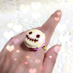 おくちチャックマカロンリング