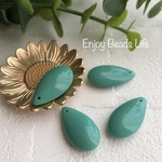 ◇《2コ》ドロップ型スムースペンダント　22×12㎜　ターコイズ　チェコビーズ