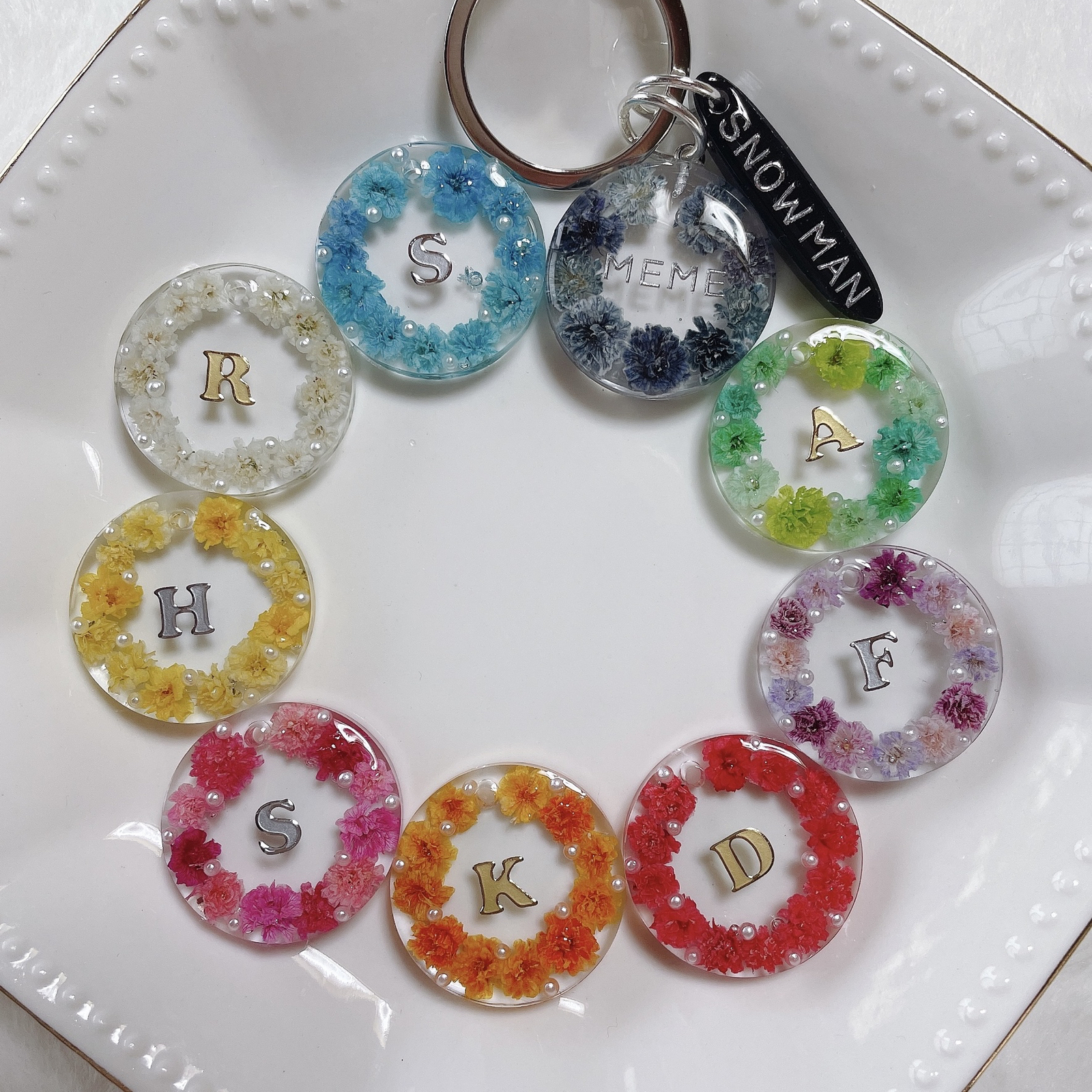 【K☆】No.201　レジンキーホルダー☆薔薇×かすみ草　ぷっくりはーと レジンネーム入りキーホルダー レジンフラワーキーホルダー