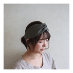 洋服屋さんが作るリネンヘアバンド／柔らかなハーフリネンクロスターバン／くすみカラーのカーキグリーン