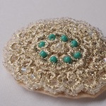 レースとビーズ刺繍　スリーピン