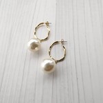 大きめパールのピアス