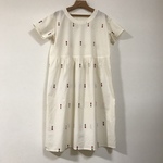 専用　刺繍ワンピース