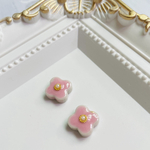 くすみ　ピンク　ベビーピンク　パステルピンク　かわいい　大人　上品　フラワー　小花　小ぶり　パール　美濃焼　陶器　イヤリング　ピアス