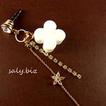 saly☆かわいいお花のイヤホンジャック