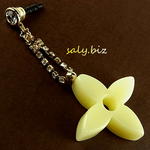 saly☆かわいいお花のイヤホンジャック