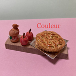 ミニチュアスイーツ　スワンシューとアップルパイ　りんご添え