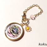 【切り絵レジン】　乙女椿　バッグチャーム