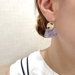 大ぶり パープル きらきらホログラム ピアス / イヤリング / チタンピアス / 樹脂ピアス / シンプル
