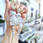 パールフラワー×パール調ペタルフラワータッセル×キラキラビジュータッセル　ピアス/イヤリング    ゴールド　花嫁様にも♡ﾞ ［金アレ対応］