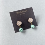 水引◆Mizuhikiピアス  淡路玉×ボタン　エメラルドグリーン