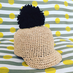 ポンポン麦わらキャップ