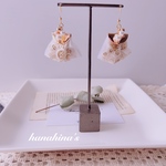 ホワイトインド刺繍タッセルとパールビーズが揺れるピアス/イヤリング