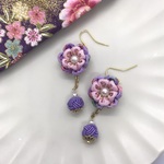 つまみ細工と水引で作った耳飾り【紫】