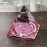 文鎮(47)【桜色④】 ピラミッド形 ビー玉の ペーパーウェイト  ペーパーウエイト アート オブジェ 立体 