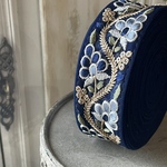 [実物のお色味と違う場合があります] インド刺繍リボン　花　インド刺繍　スパンコール　刺繍リボン　リボン　りぼん　※10月8日よりゆうパケットにて発送