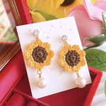 大人可愛い♡ 刺繍 ひまわり 夏 お洒落 パール ハンドメイド ピアス イヤリング