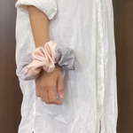 100円引き♡kimono ビッグシュシュ(グレー・ピンク)＊シルクシュシュ　大きめシュシュ　上品　華やか　シルク
