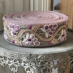 [実物のお色味と違う場合があります] インド刺繍リボン　花　インド刺繍　スパンコール　刺繍リボン　リボン　りぼん　※10月8日よりゆうパケットにて発送