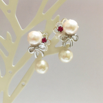 ☆sale☆Wパール＆リボンのC型バックキャッチピアス