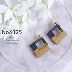 No.9125　スクエアウッドネイビー　ピアス/イヤリング