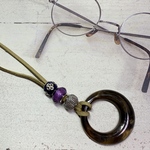 【早割特別価格】べっこう風チャームのペンダントです