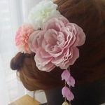 浴衣・七五三に.･:*♡花の髪飾り（花チェーンの下がり付き）
