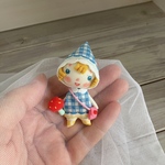 キノコを持ったずきんちゃん