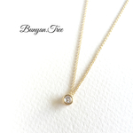 繊細なチェーンの１４kgf×ホワイトトパーズ ネックレス 〜Bezel〜