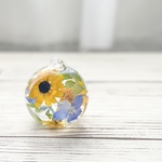 ひまわりとデルフィニウムが爽やかな固まるハーバリウム