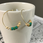 練りターコイズ×ウッドビーズのフープピアス