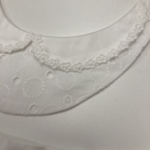 [White] aiboちゃんのまんまるレースのお嬢様スタイ&タック入りスカート　セットアップ　選べる5色