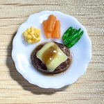 ミニチュアフード　チーズハンバーグプレート