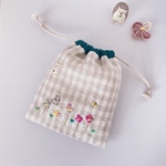 ゆめ可愛い　ねこ花刺繍　ほっこり巾着　ダーニング　可愛い　お花　ピンク　小物の整理に。