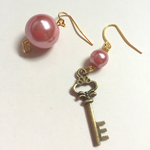 ♥︎アシンメトリー☆鍵ピアス
