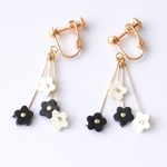 ぷち小花のカラフルレザー イヤリング　or 　ピアス　☆