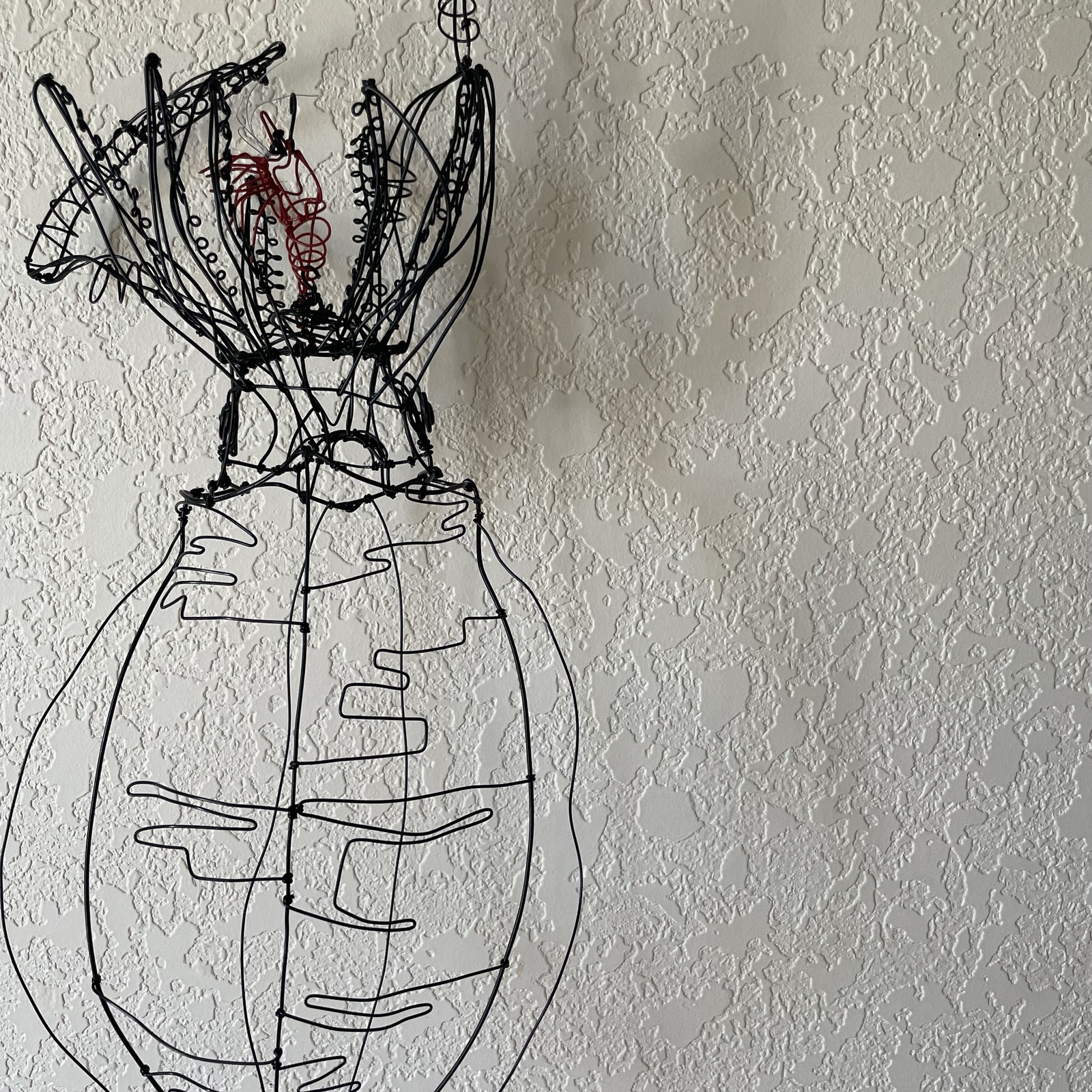 ぷかぷか泳ぐマンボウのワイヤーアート