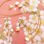 桜、ひらひらピアス