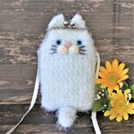 (再販)　手編みニットのかわいいネコちゃんの　がま口のスマホポシェット（ペルシャ）
