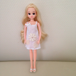 ドール服  麻のカーテンの部屋