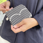 【早割】シンプル白黒ストライプ　L字ファスナーコンパクト財布
