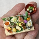 つまみ盛り合わせとお吸い物のセット